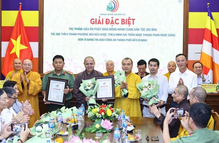 Le Prix national de la presse sur le bouddhisme récompense 35 travaux journalistiques exceptionnels au Vietnam