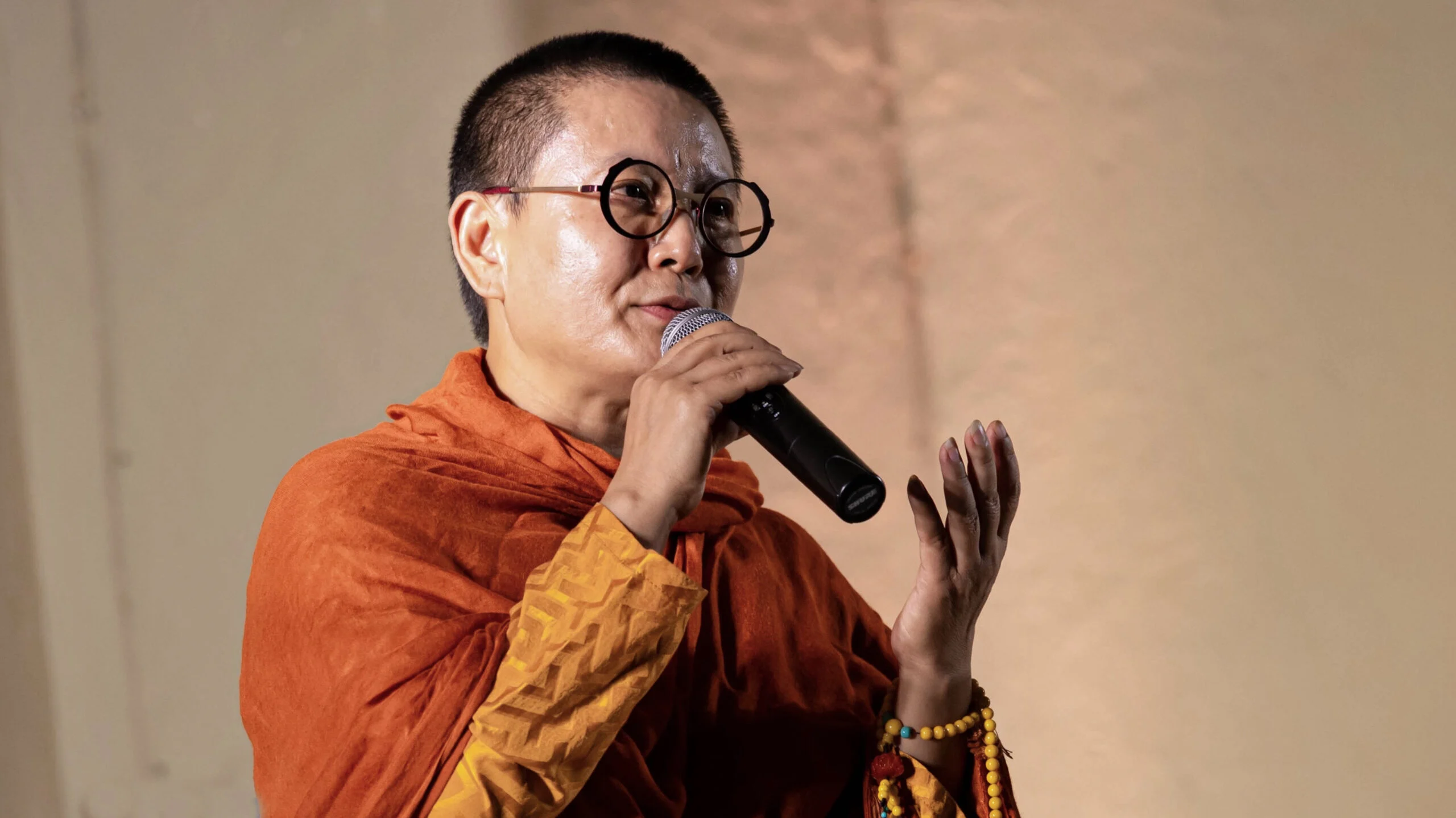 La « nonne rock star » du Népal, Ani Chöying Drolma, nommée à un poste de direction au sein du Lumbini Development Trust